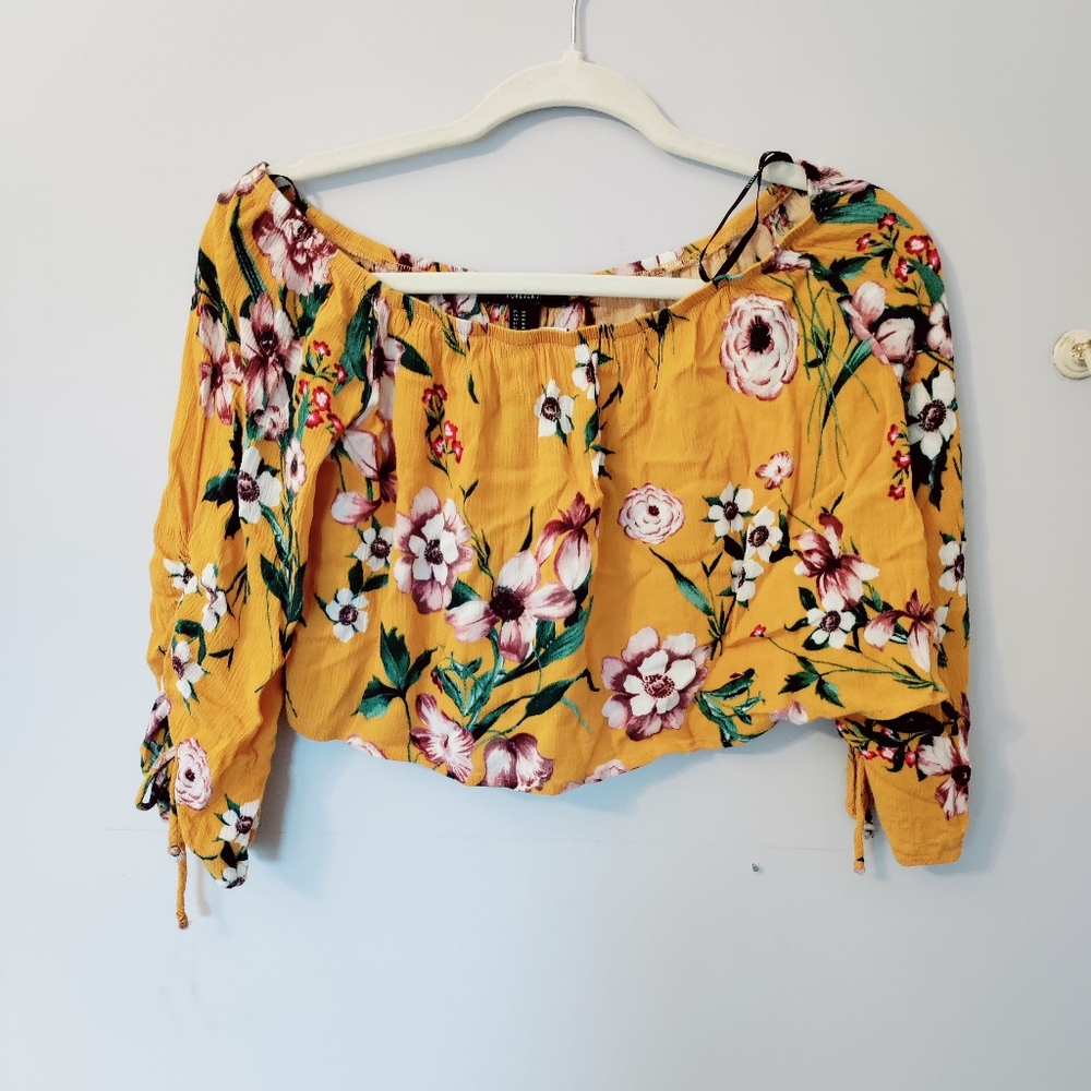 Forever 21 Cropped Floral Top